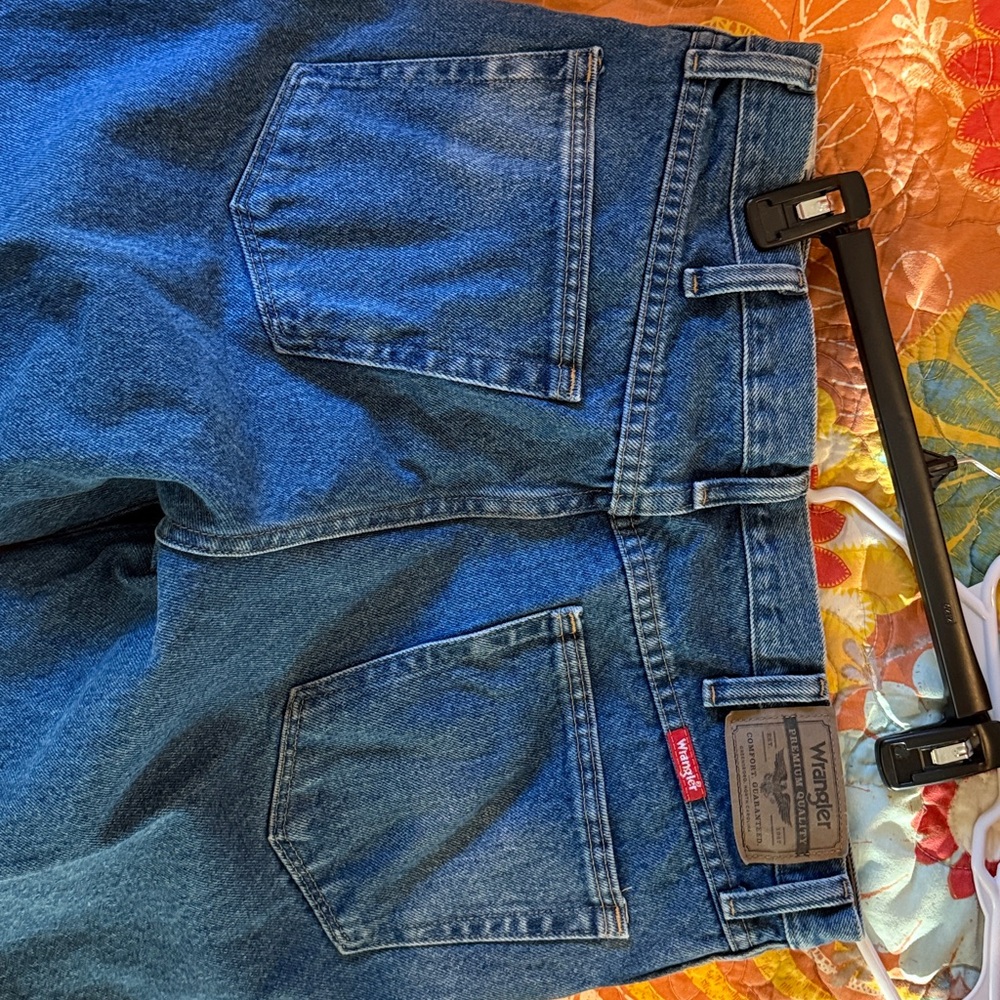 Wrangler Men’s Straight Leg Blue Jeans - Picture 5 of 6